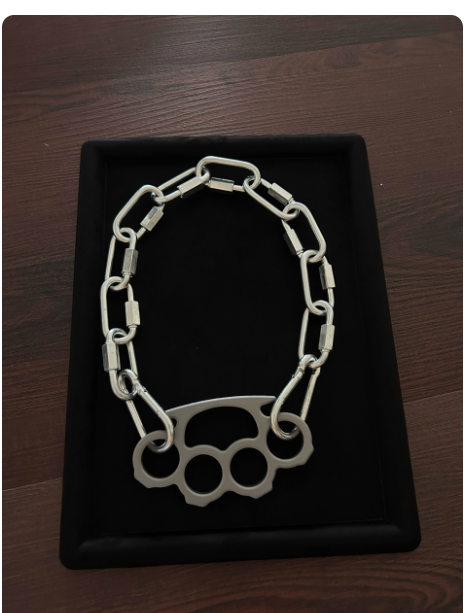 Knuckle Choker Neckchain
