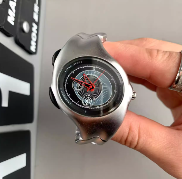 Y2K Twisted Watch