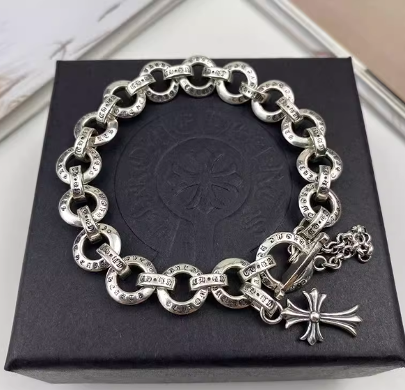 BUDGET Chrome Hearts Loop Bracelet