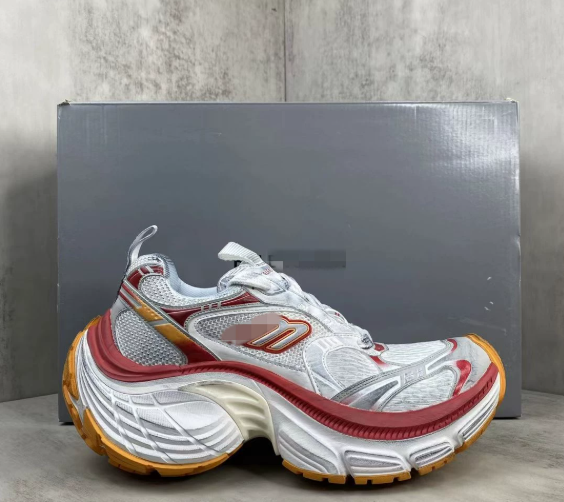 Balenciaga 10XL