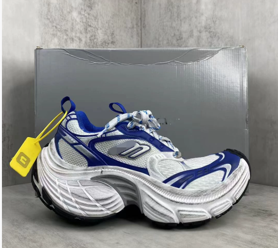 Balenciaga 10XL