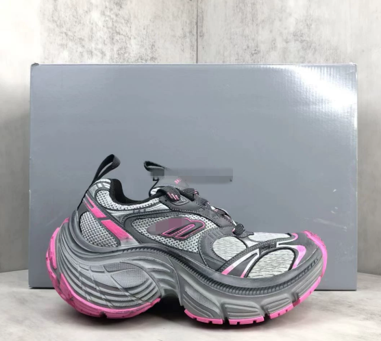 Balenciaga 10XL