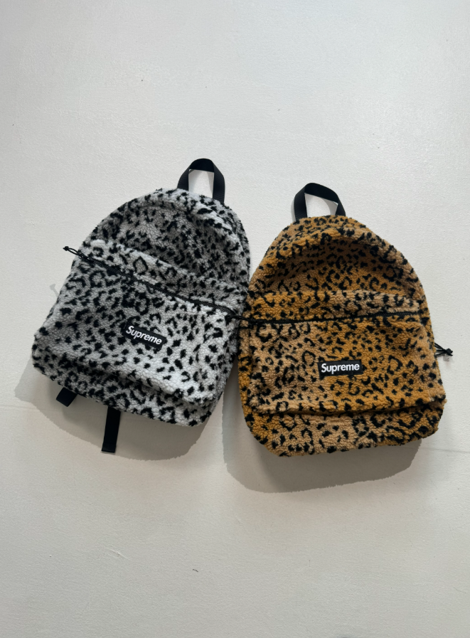 17FW Supreme Leopard Fleece Backpack Bag