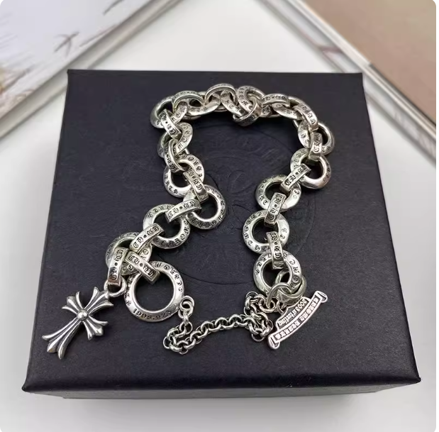 BUDGET Chrome Hearts Loop Bracelet